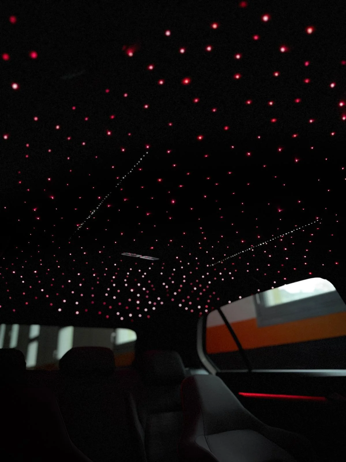 Luxus-Innenraum mit Sternenhimmel